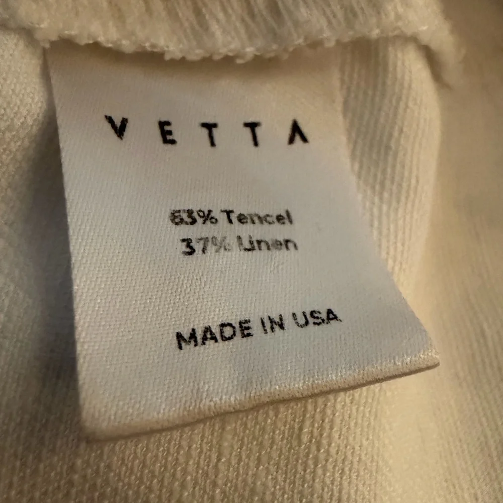 VETTA Cream Button-Down Women's Shirt - Picture 6 of 6